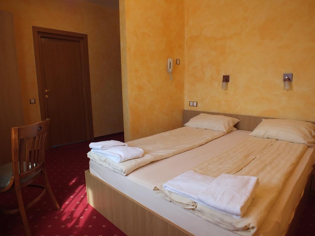 Motel Vector Găeşti الغرفة الصورة