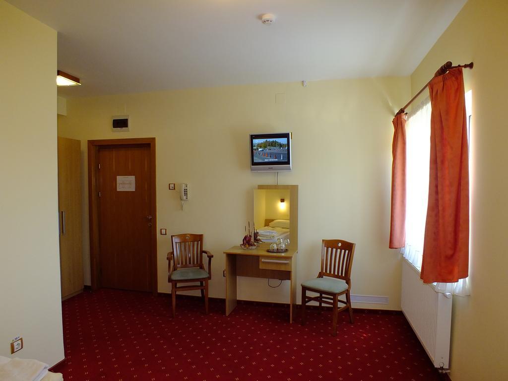 Motel Vector Găeşti الغرفة الصورة