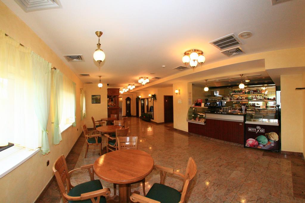 Motel Vector Găeşti المظهر الخارجي الصورة