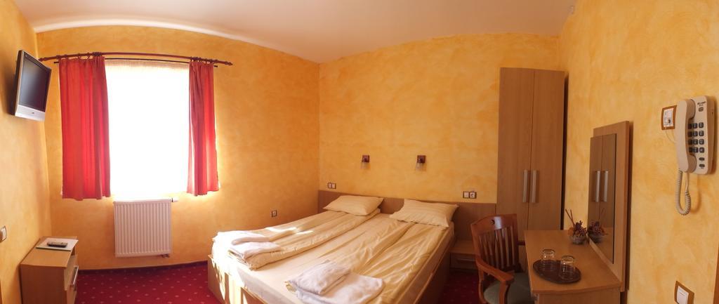 Motel Vector Găeşti الغرفة الصورة