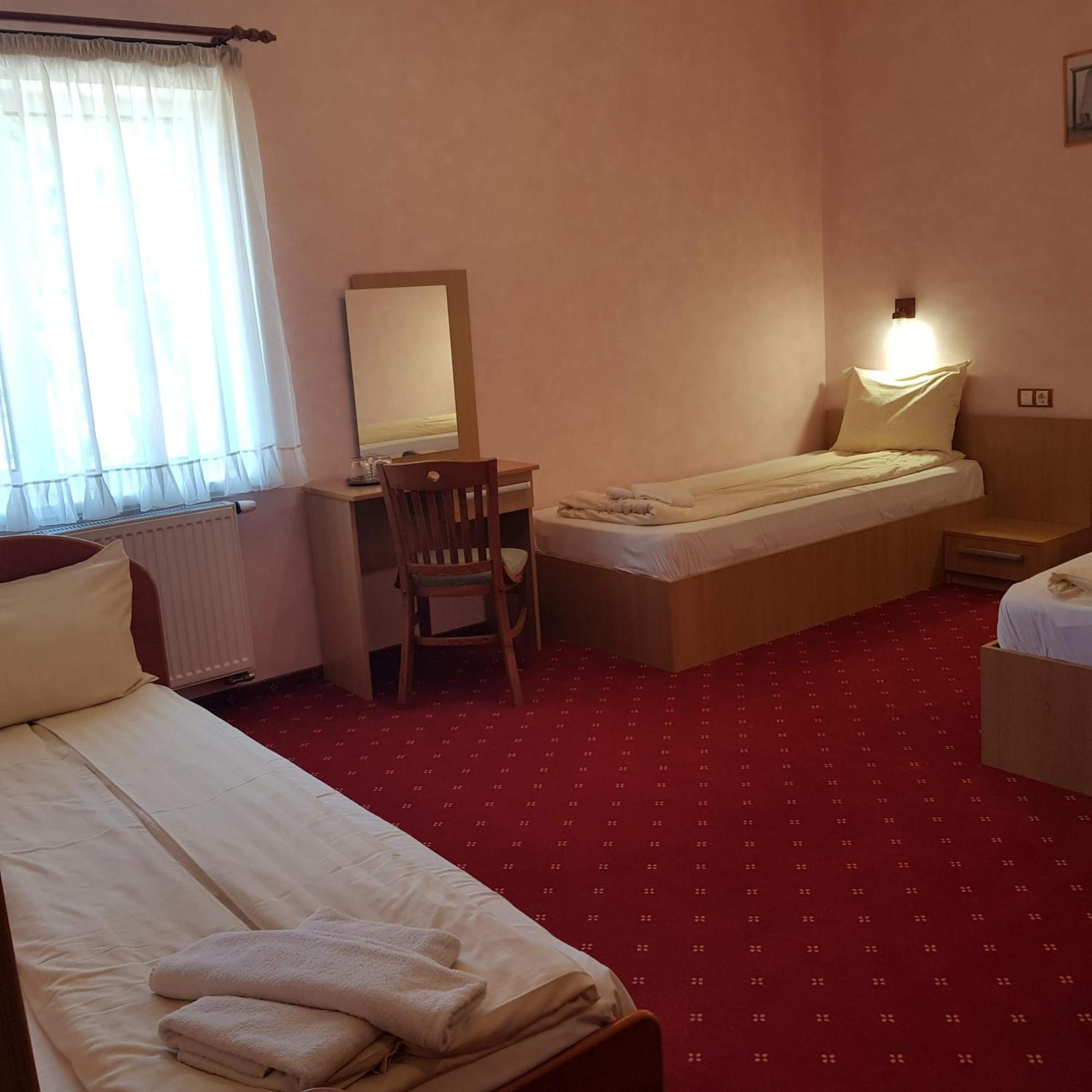 Motel Vector Găeşti المظهر الخارجي الصورة